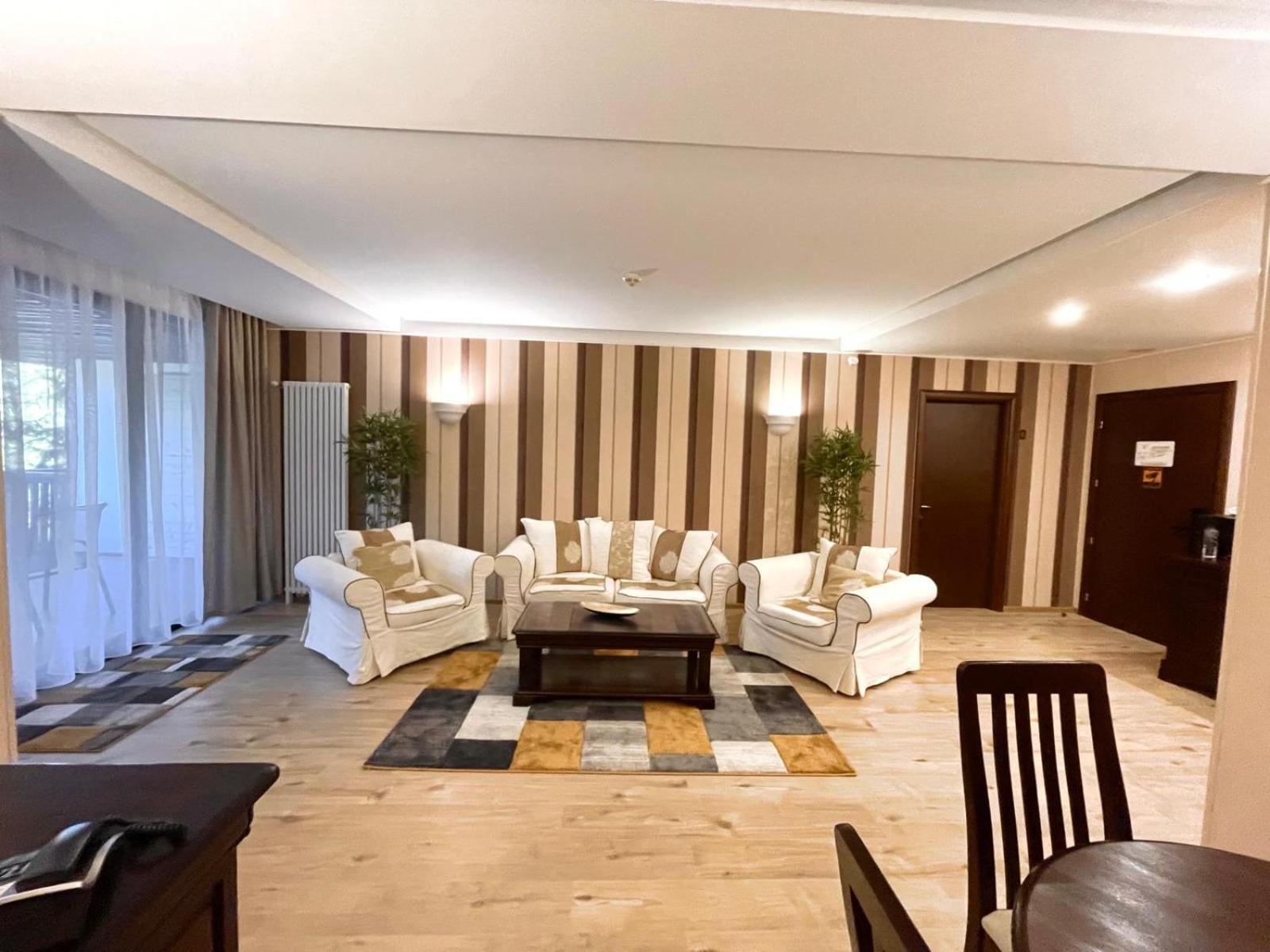 Alpin Aparthotel 2302 Пояна-Брашов Экстерьер фото